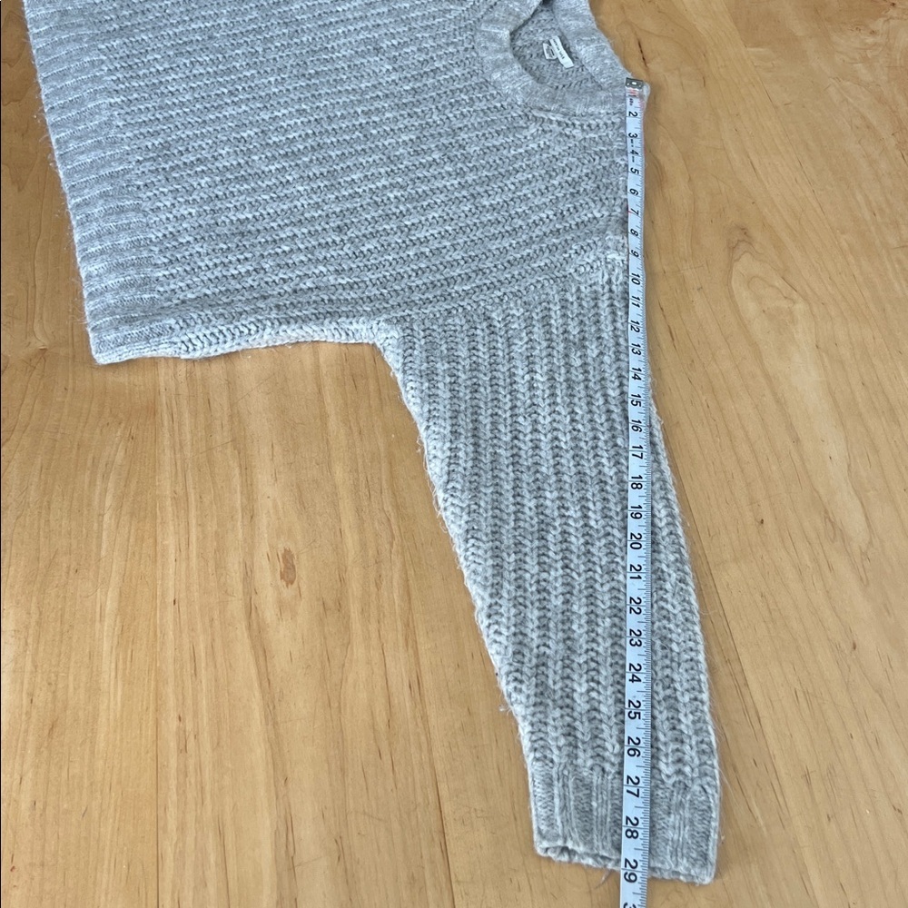 American Eagle Outfitters Light Gray Crew Neck Sweater - Picture 5 of 6